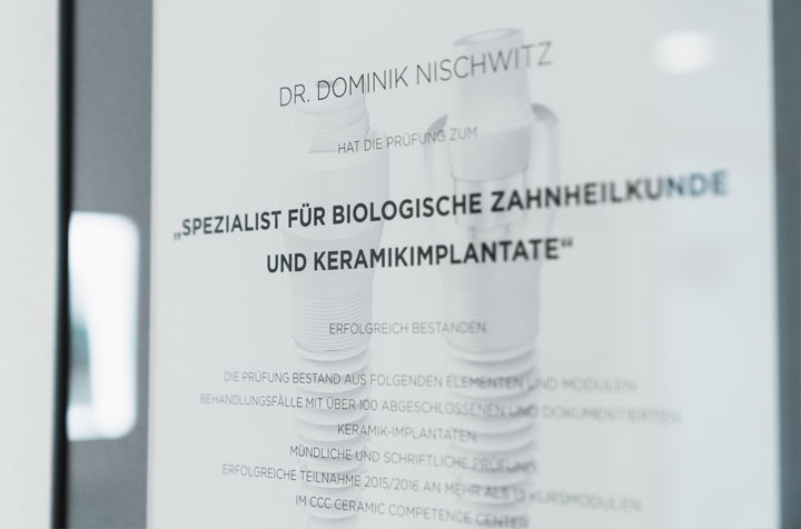 Keramikimplantate